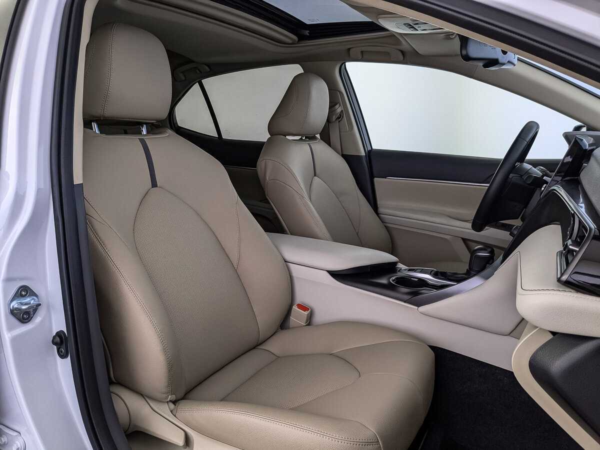 Купить Toyota Camry с пробегом. Фото: #19