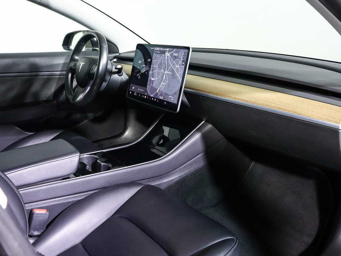 Купить Tesla Model 3 с пробегом. Фото: #6