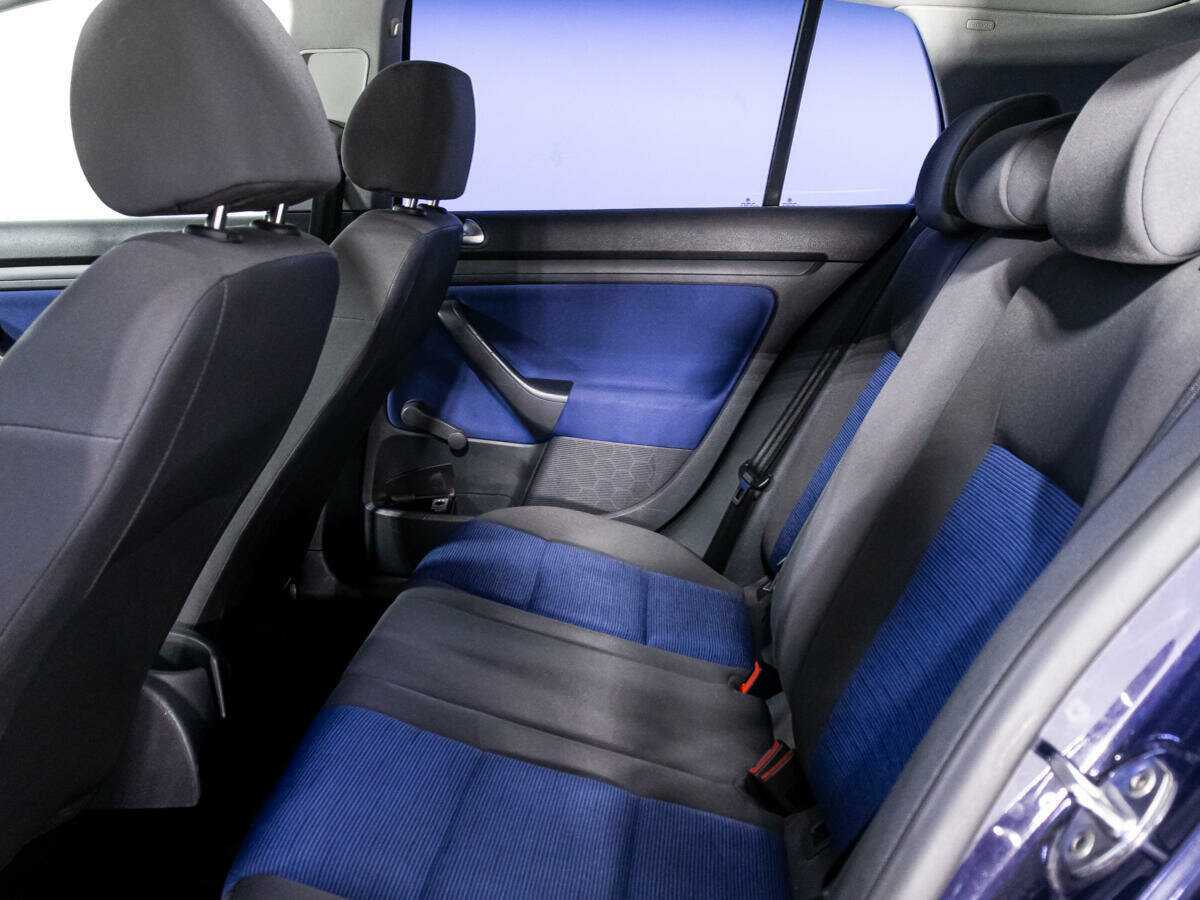 Купить Volkswagen Golf с пробегом. Фото: #9