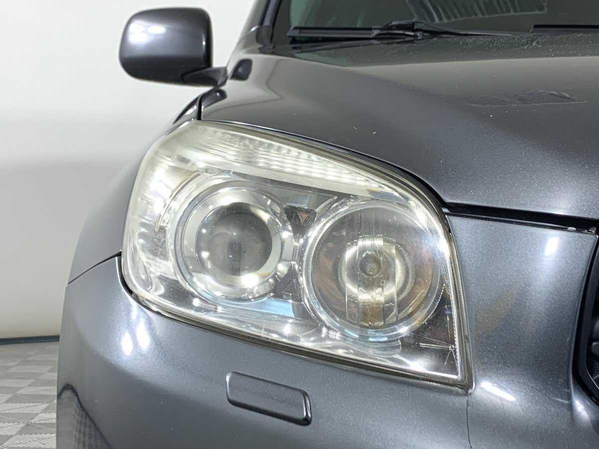 Купить Toyota RAV4 с пробегом. Фото: #9