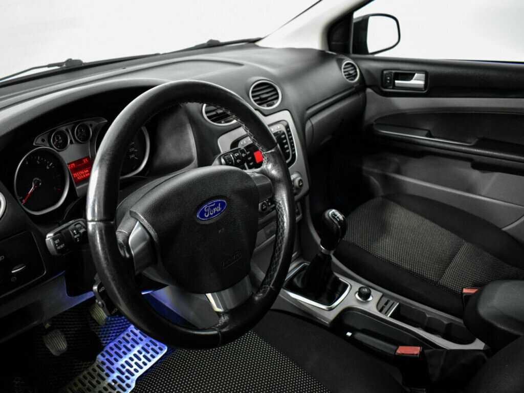 Купить Ford Focus с пробегом. Фото: #10