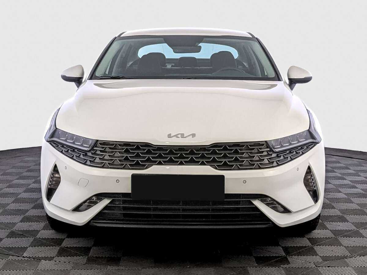 Купить Kia K5 с пробегом. Фото: #1