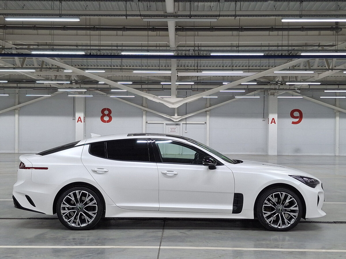 Купить Kia Stinger с пробегом. Фото: #3