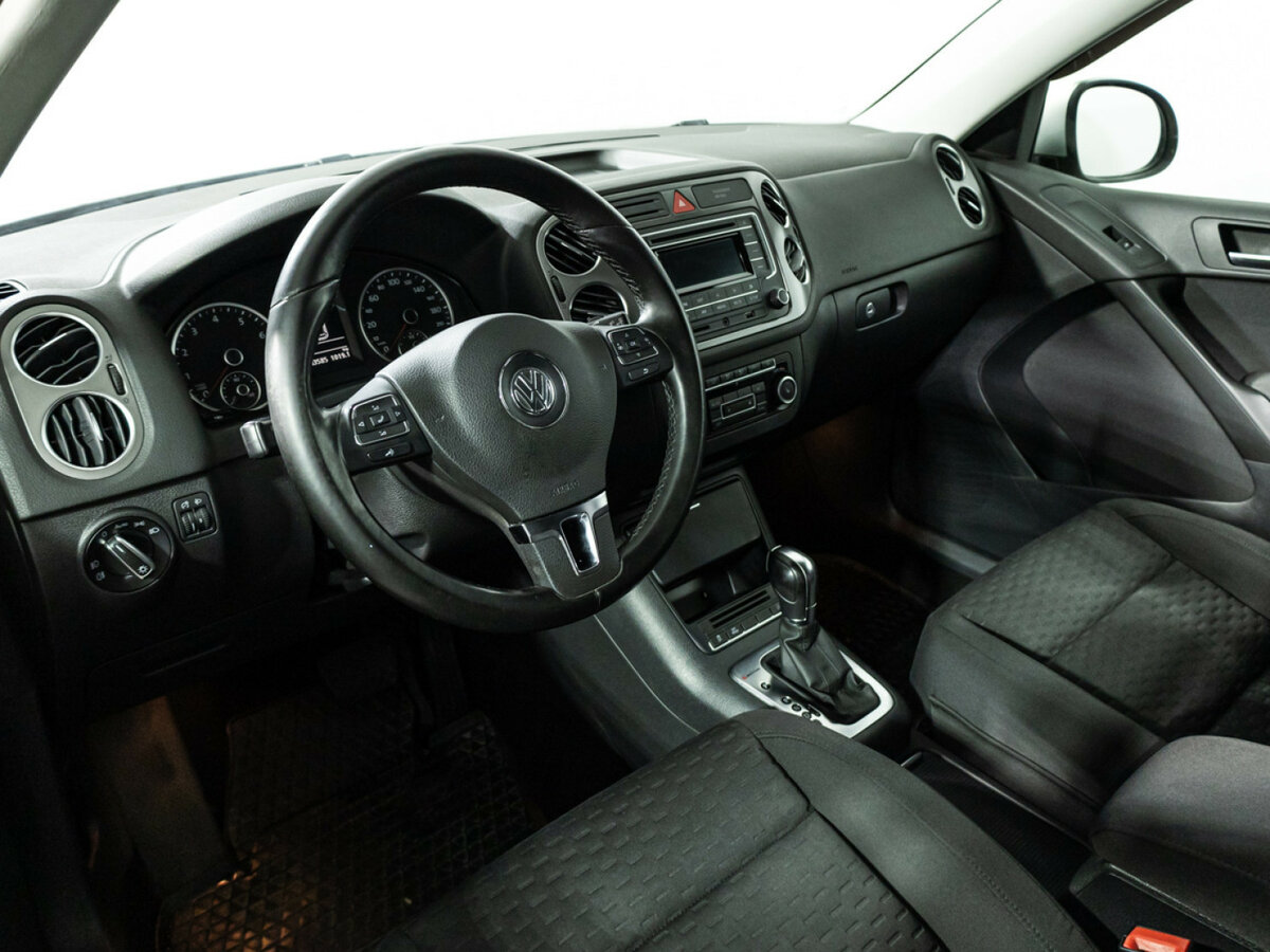 Купить Volkswagen Tiguan с пробегом. Фото: #10