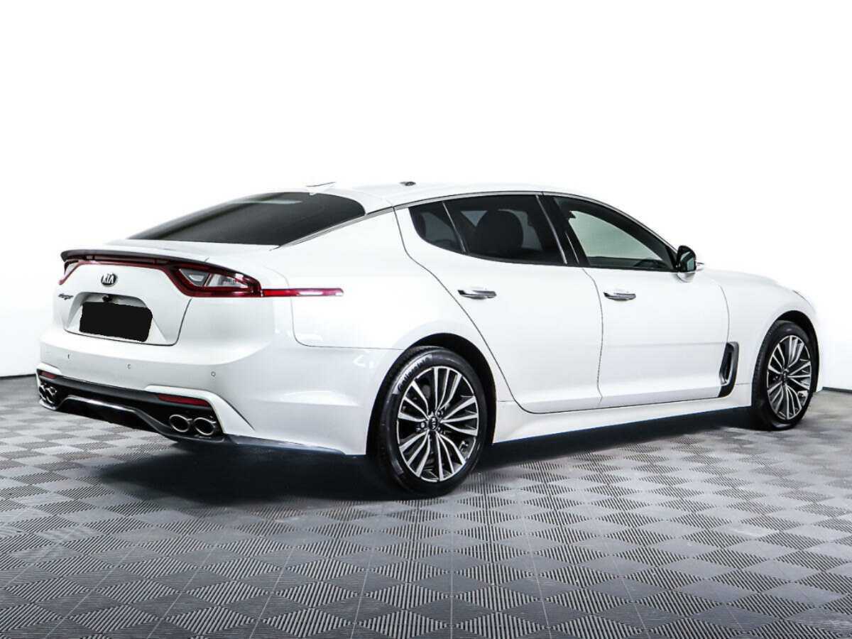 Купить Kia Stinger с пробегом. Фото: #4