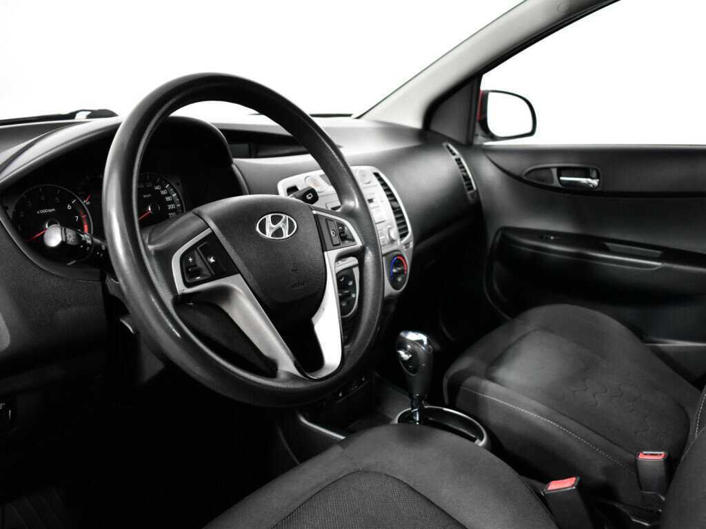 Купить Hyundai i20 с пробегом. Фото: #12