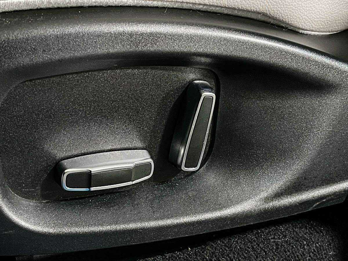Купить Jaguar F-Pace с пробегом. Фото: #10