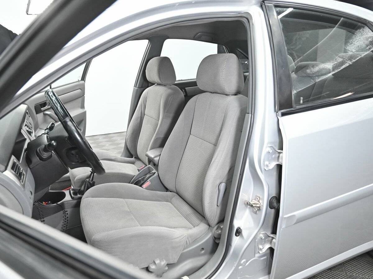 Купить Chevrolet Lacetti с пробегом. Фото: #4