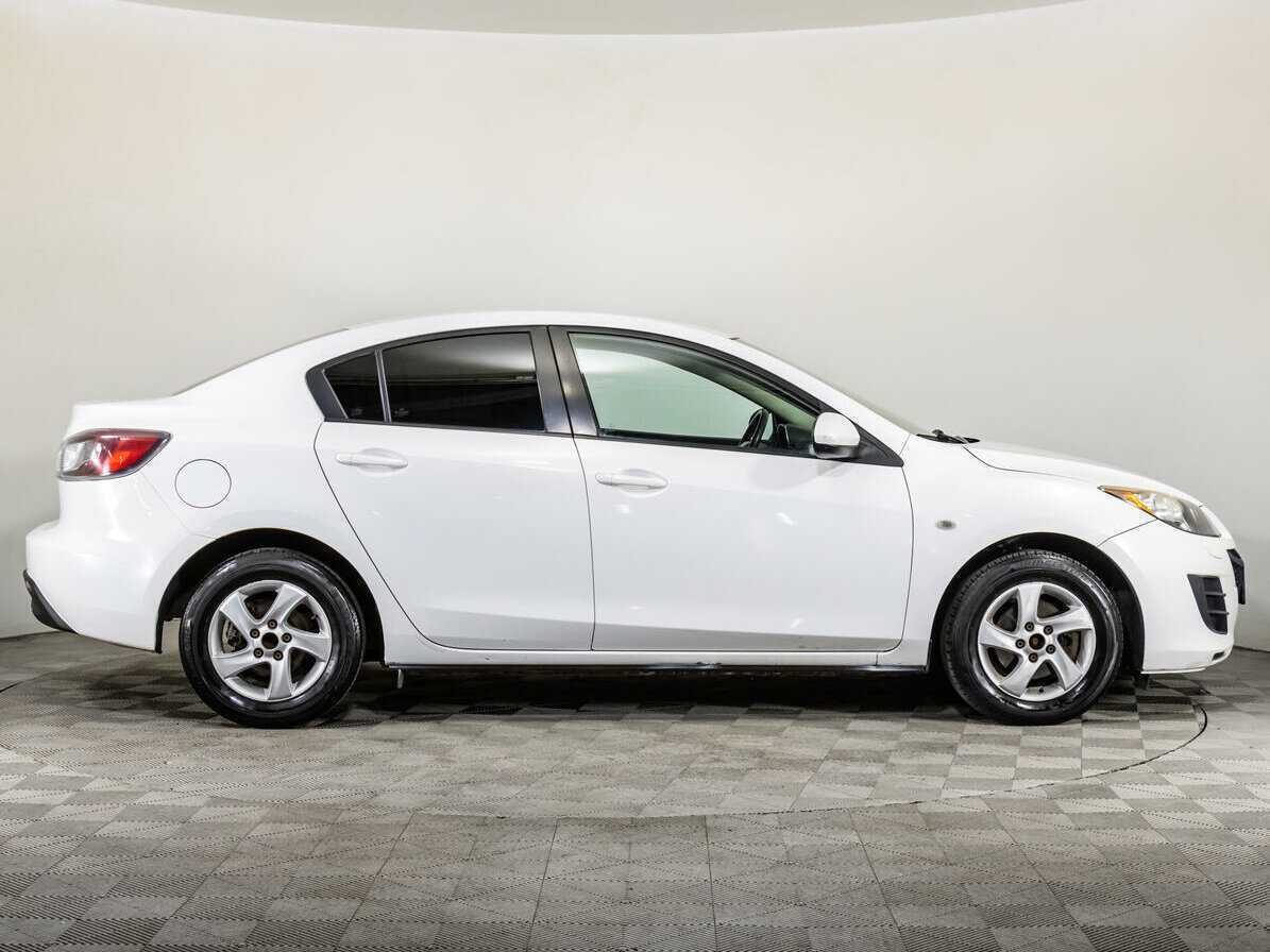 Купить Mazda 3 с пробегом. Фото: #3