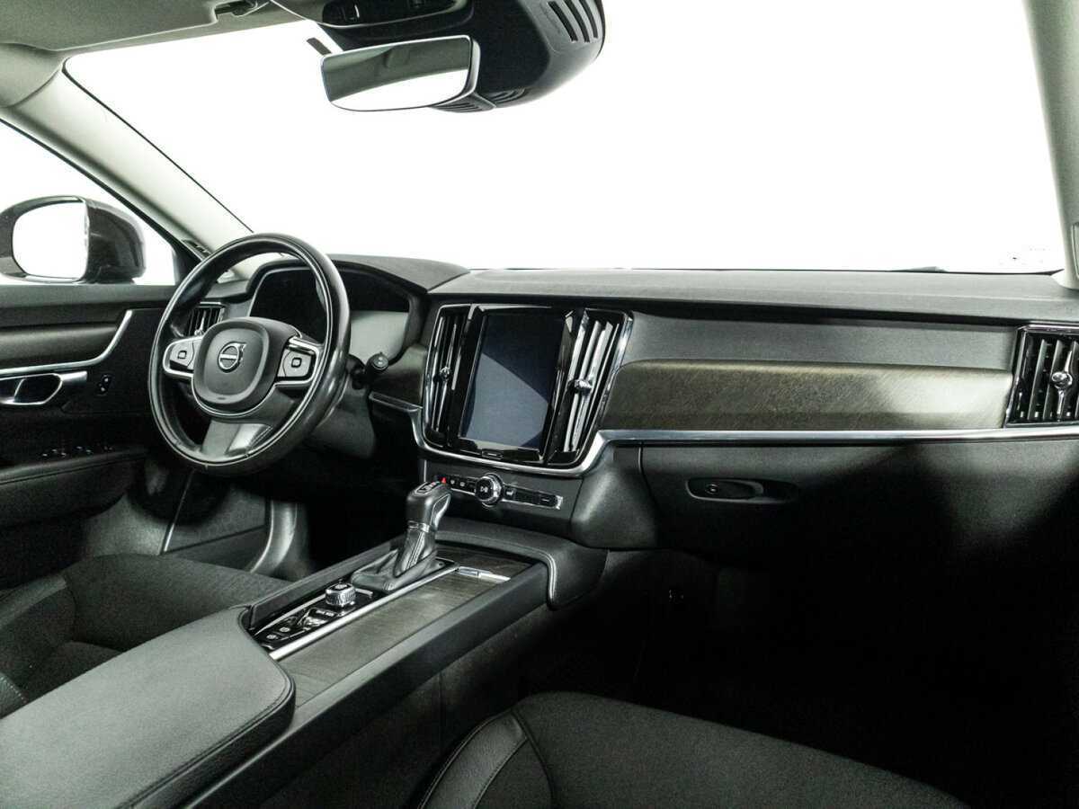 Купить Volvo V90 Cross Country с пробегом. Фото: #8