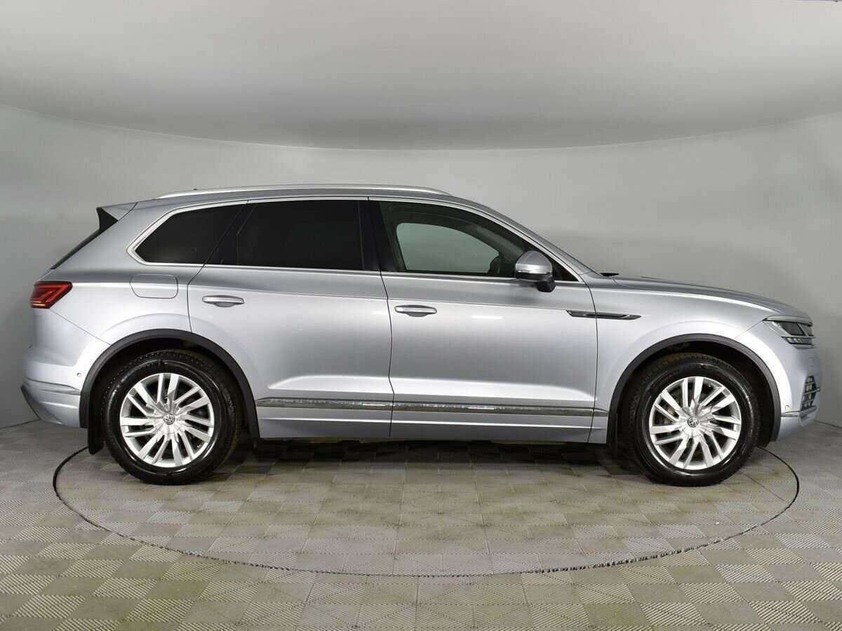 Купить Volkswagen Touareg с пробегом. Фото: #4