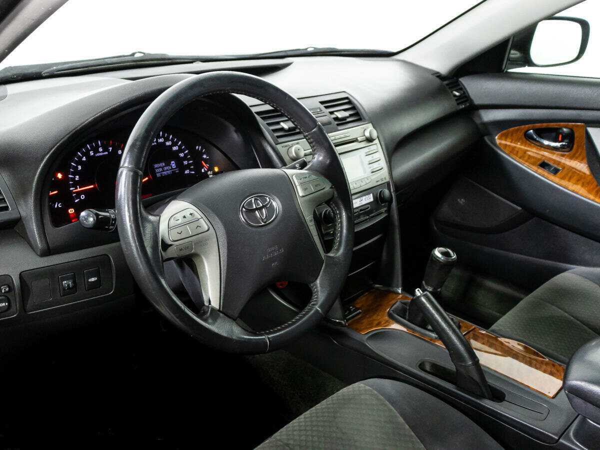 Купить Toyota Camry с пробегом. Фото: #10
