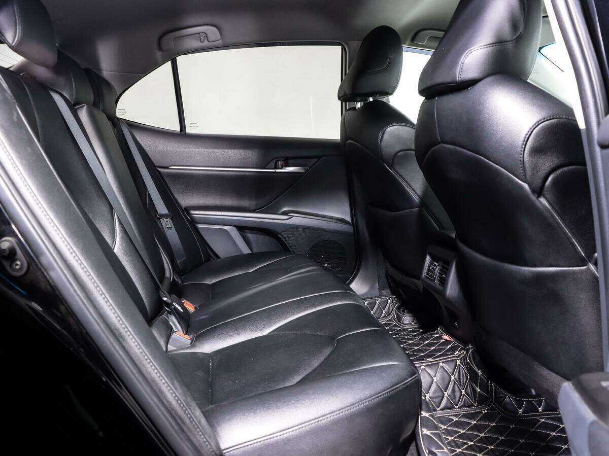 Купить Toyota Camry с пробегом. Фото: #8