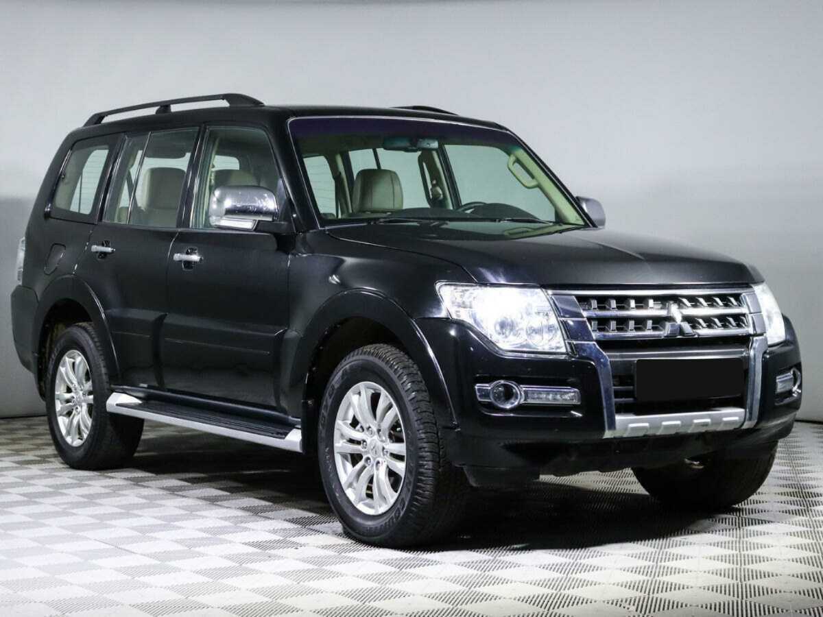 Купить Mitsubishi Pajero с пробегом. Фото: #2