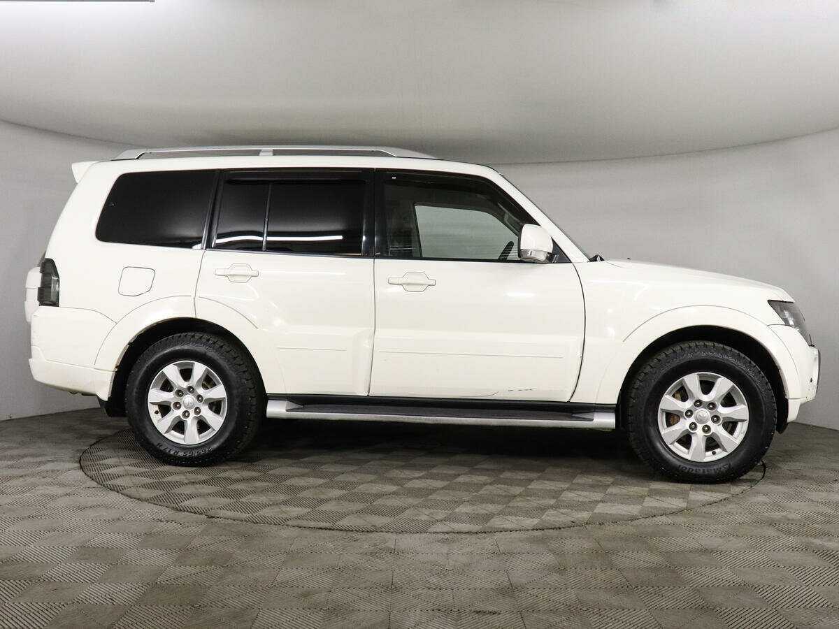 Купить Mitsubishi Pajero с пробегом. Фото: #3