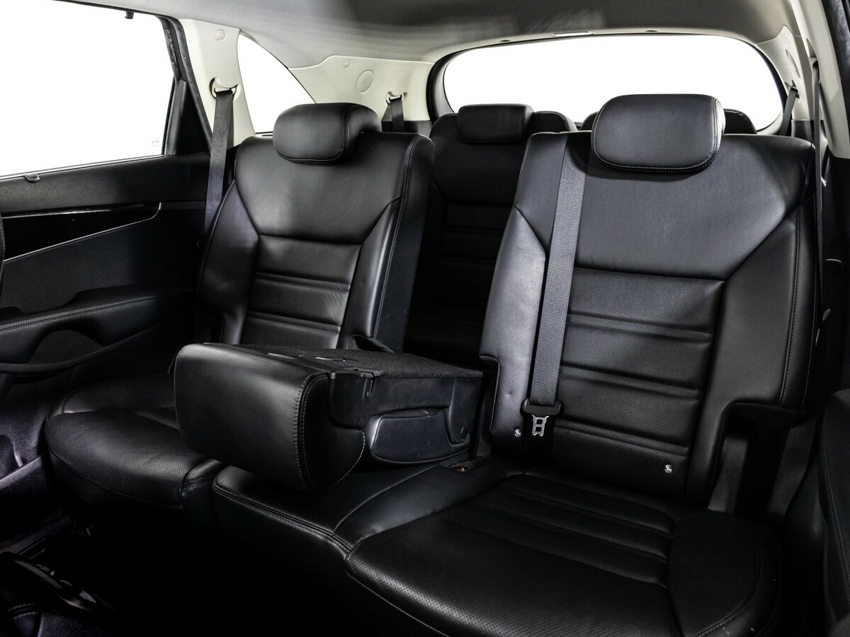 Купить Kia Sorento с пробегом. Фото: #18