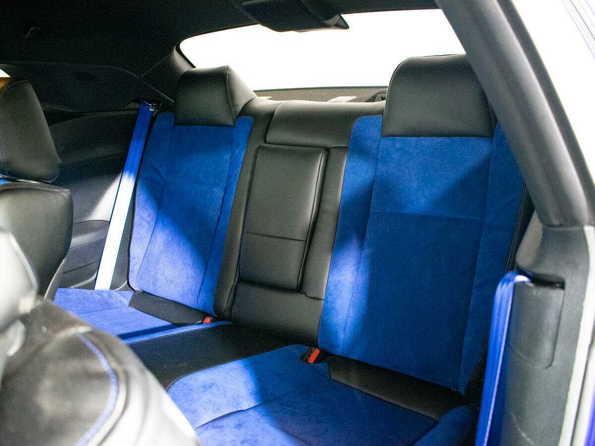 Купить Dodge Challenger с пробегом. Фото: #9