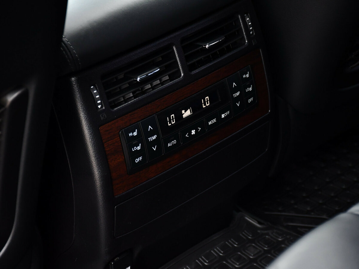 Купить Toyota Land Cruiser с пробегом. Фото: #14