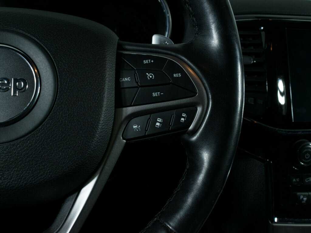 Купить Jeep Grand Cherokee с пробегом. Фото: #12