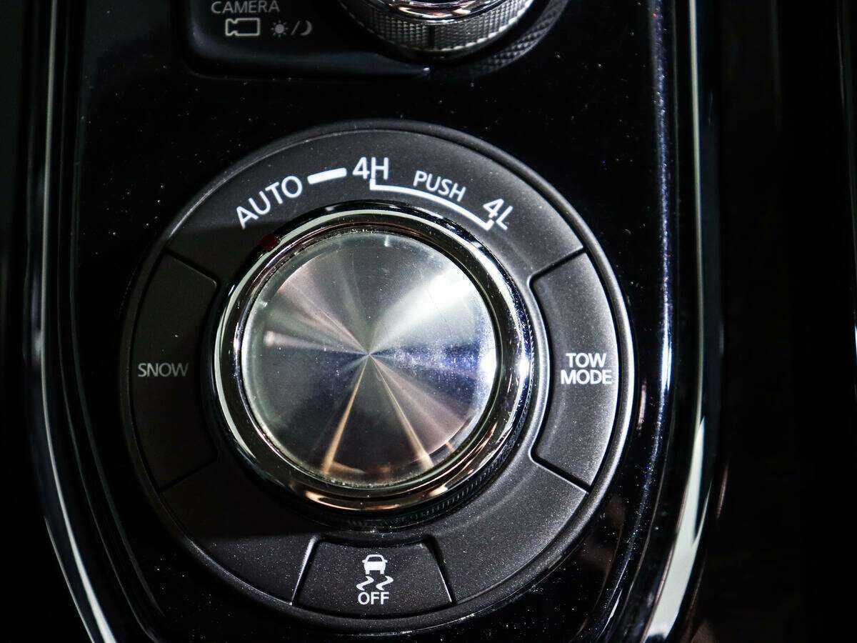 Купить Infiniti QX80 с пробегом. Фото: #18