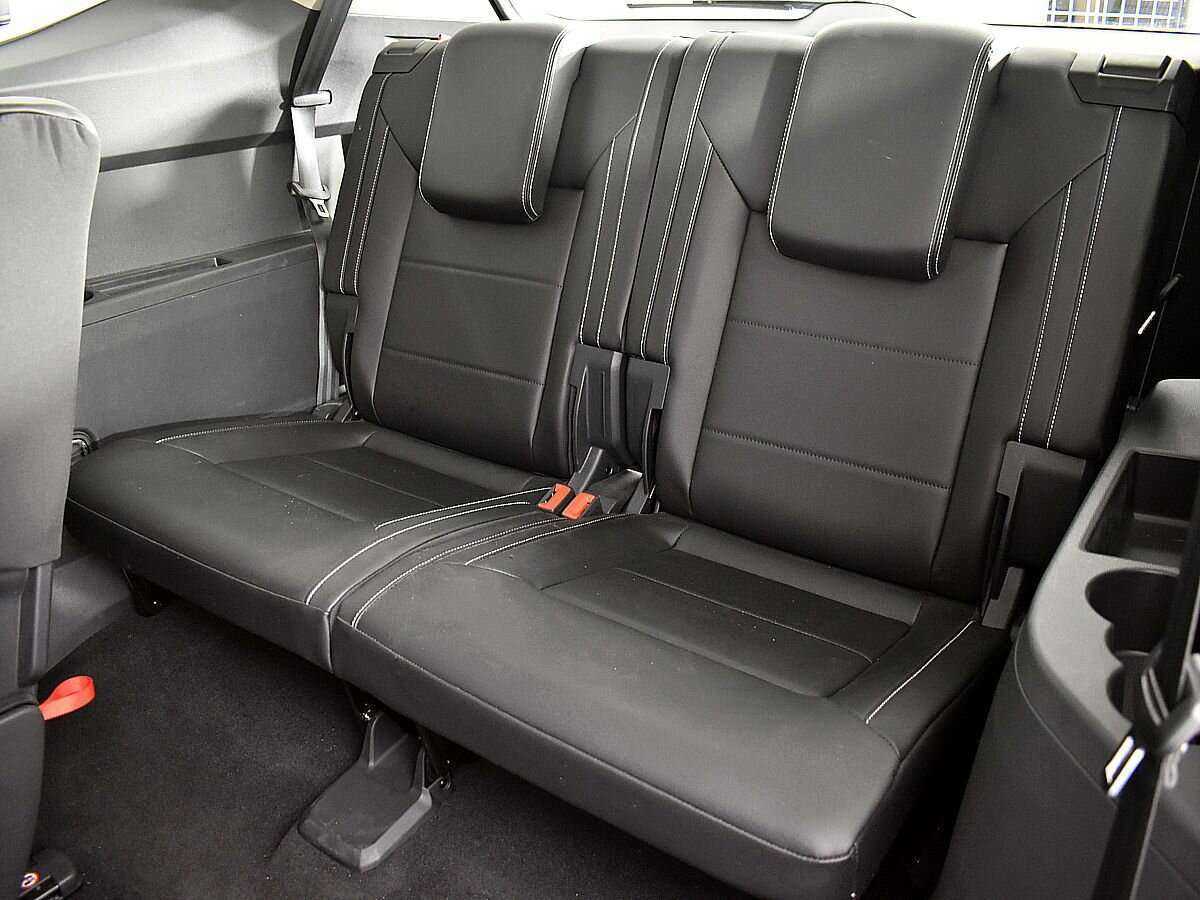 Купить Volkswagen Teramont с пробегом. Фото: #10