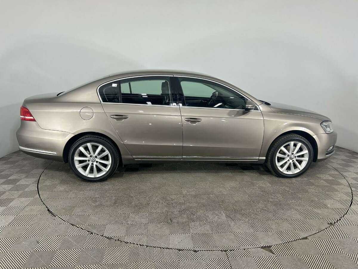Купить Volkswagen Passat с пробегом. Фото: #3