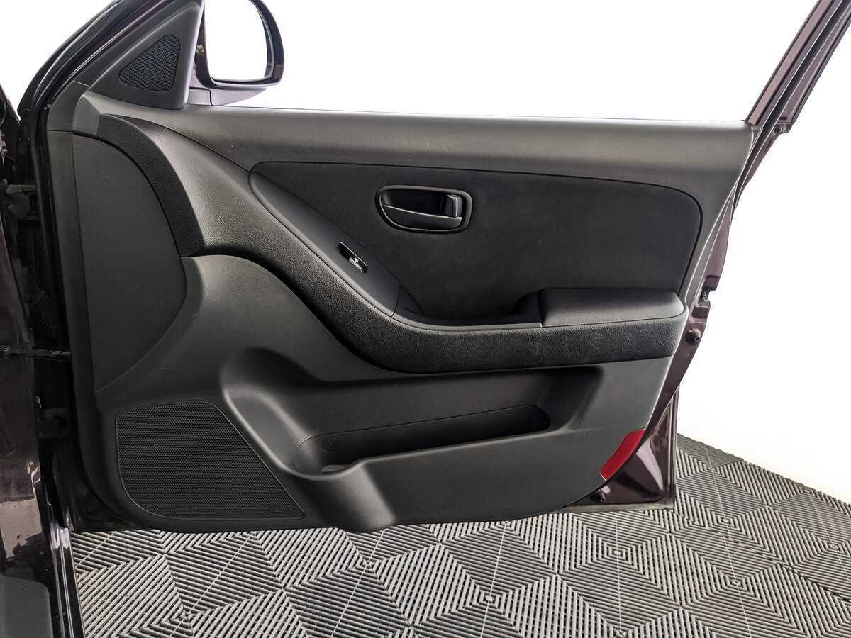 Купить Hyundai Elantra с пробегом. Фото: #20