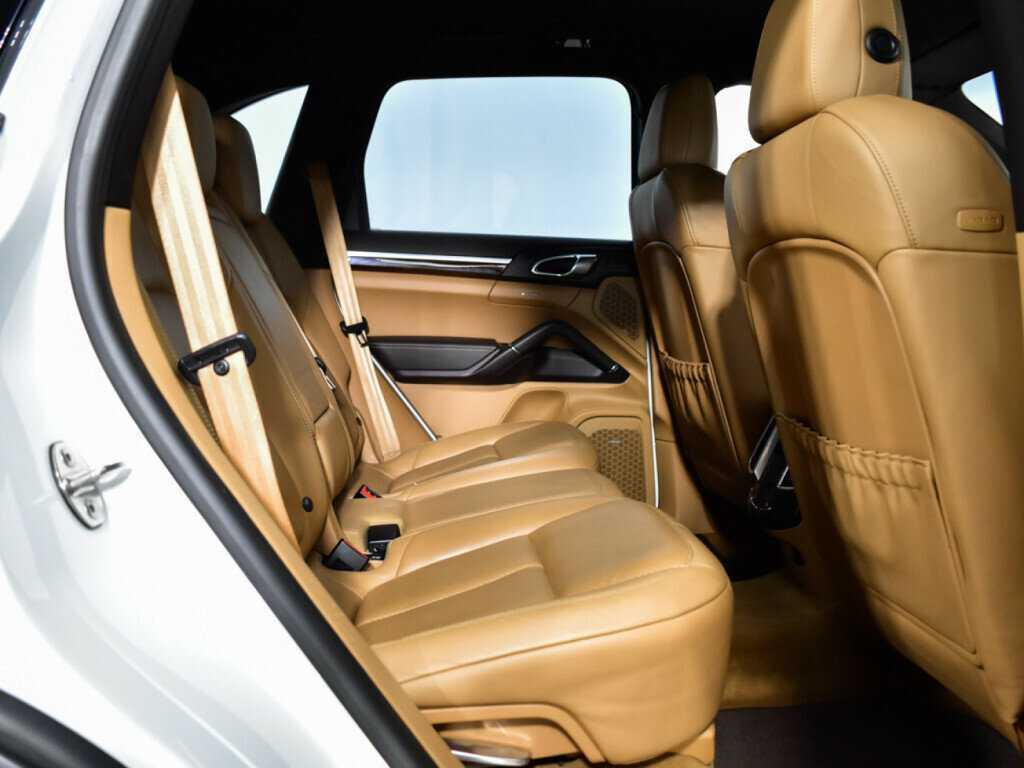 Купить Porsche Cayenne с пробегом. Фото: #9