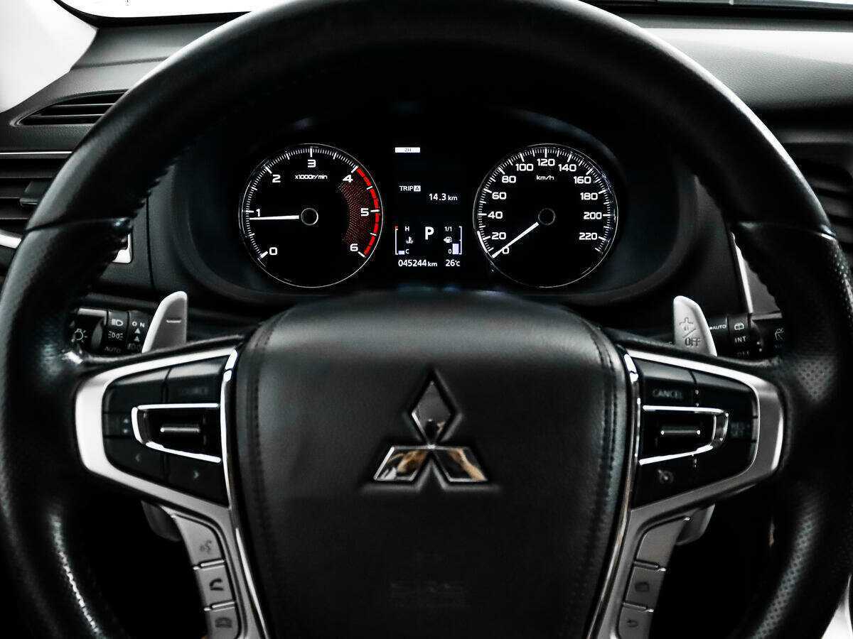 Купить Mitsubishi Pajero Sport с пробегом. Фото: #18