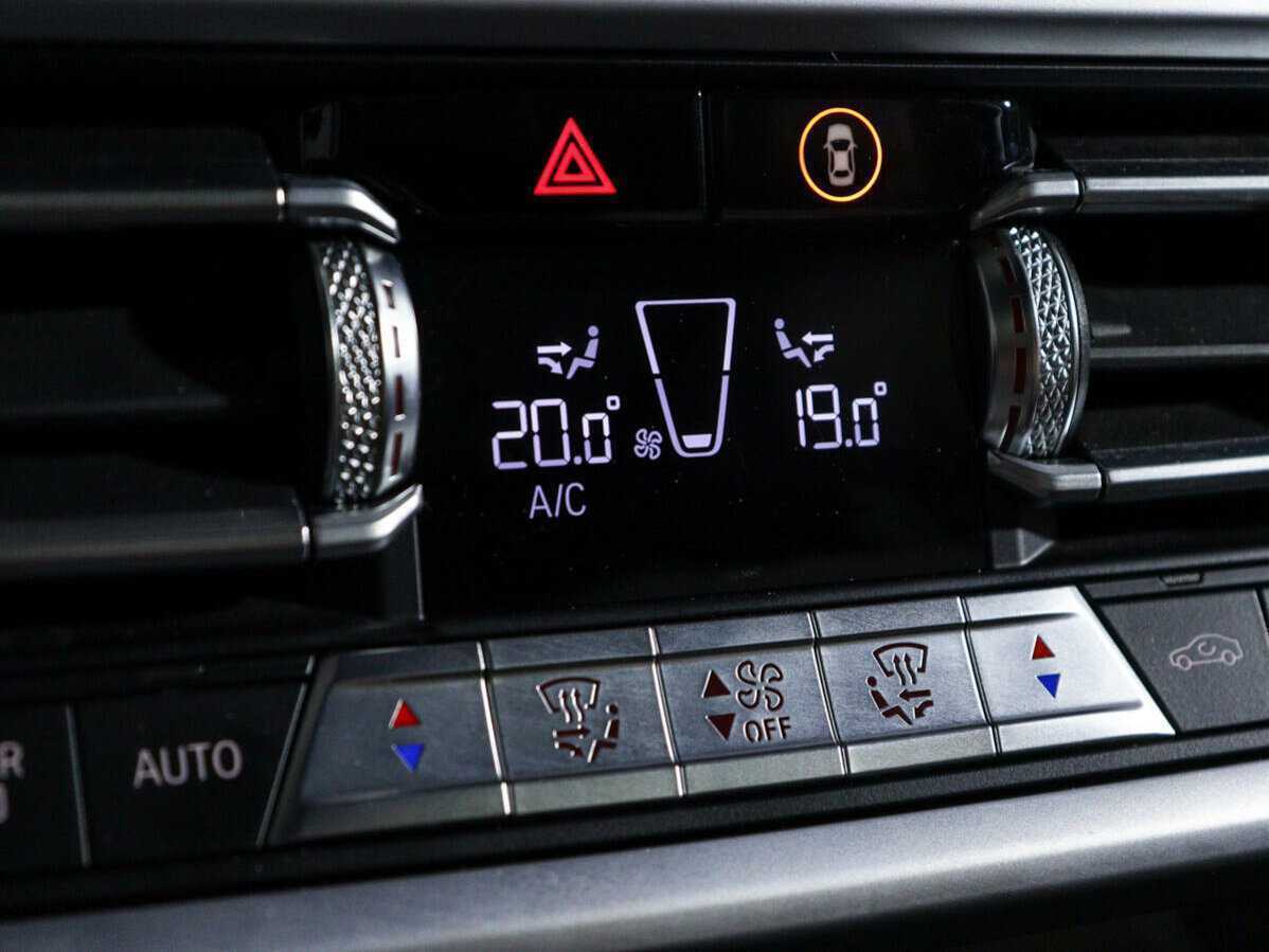 Купить BMW X3 с пробегом. Фото: #22