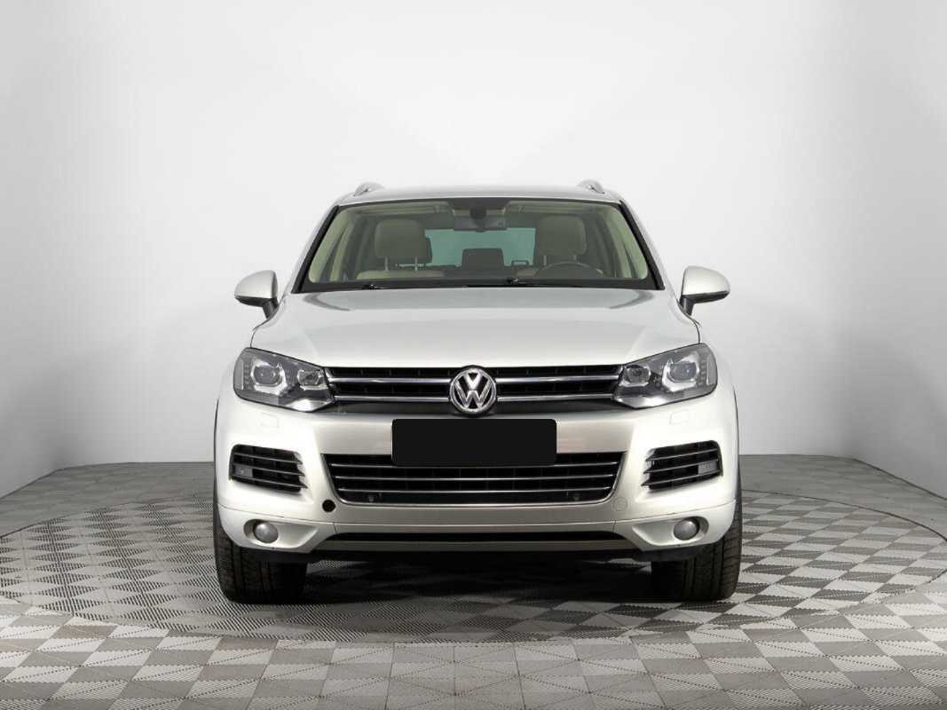 Купить Volkswagen Touareg с пробегом. Фото: #1