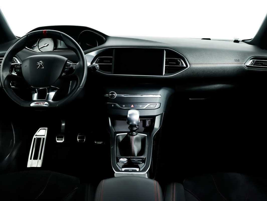 Купить Peugeot 308 GTi с пробегом. Фото: #10