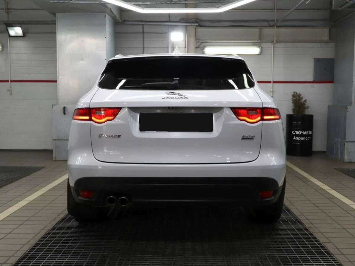 Купить Jaguar F-Pace с пробегом. Фото: #3