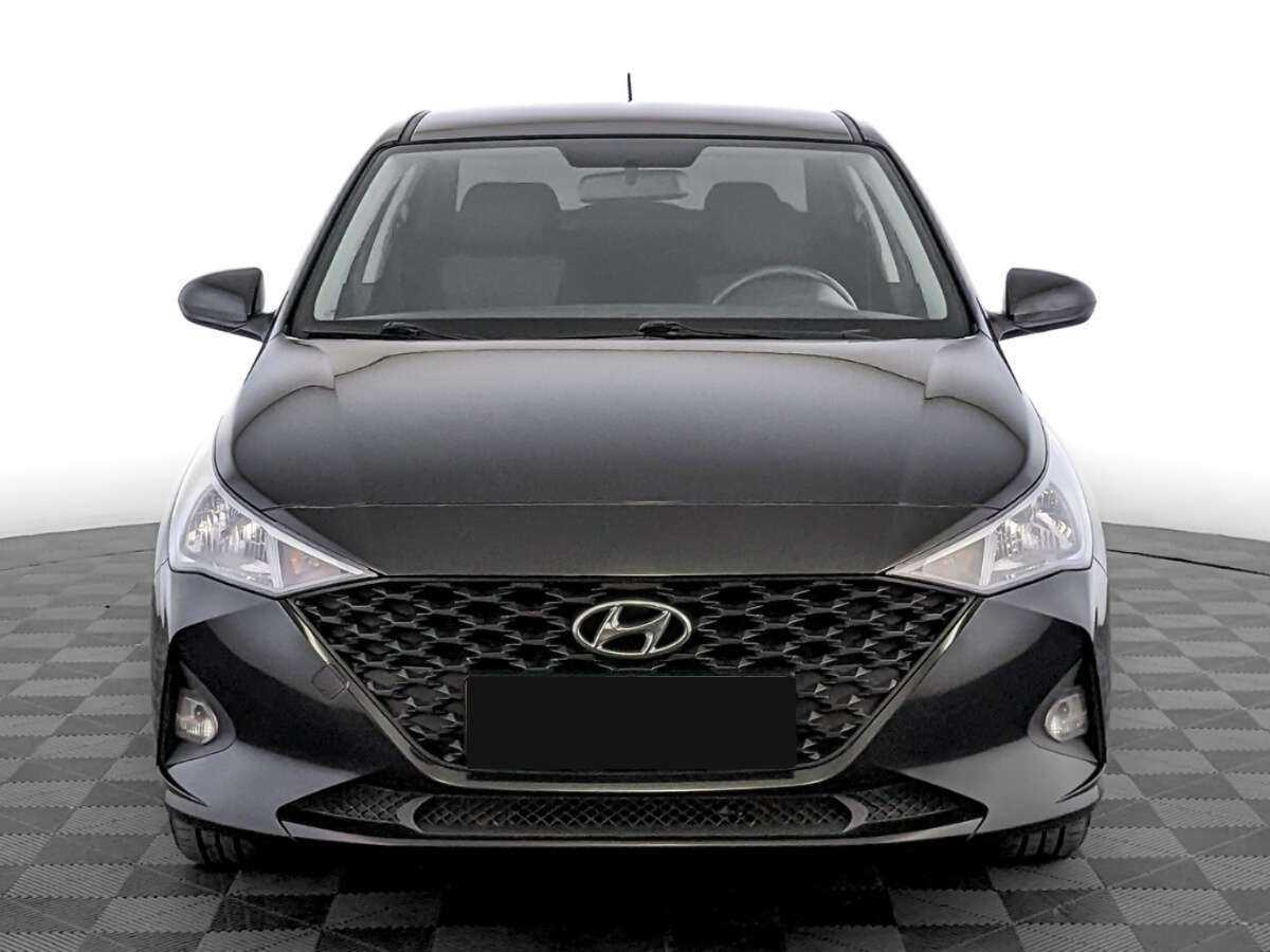 Купить Hyundai Solaris с пробегом. Фото: #1