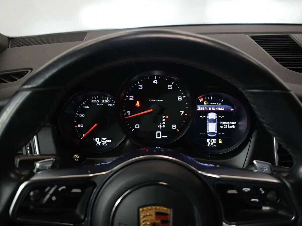 Купить Porsche Macan с пробегом. Фото: #17