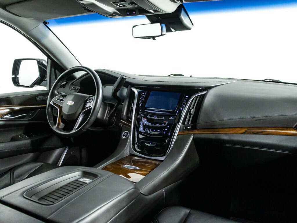 Купить Cadillac Escalade с пробегом. Фото: #8