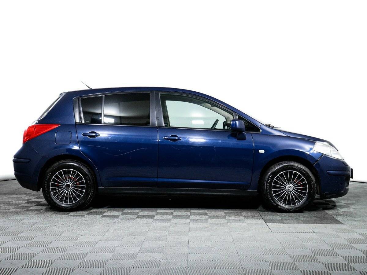Купить Nissan Tiida с пробегом. Фото: #3
