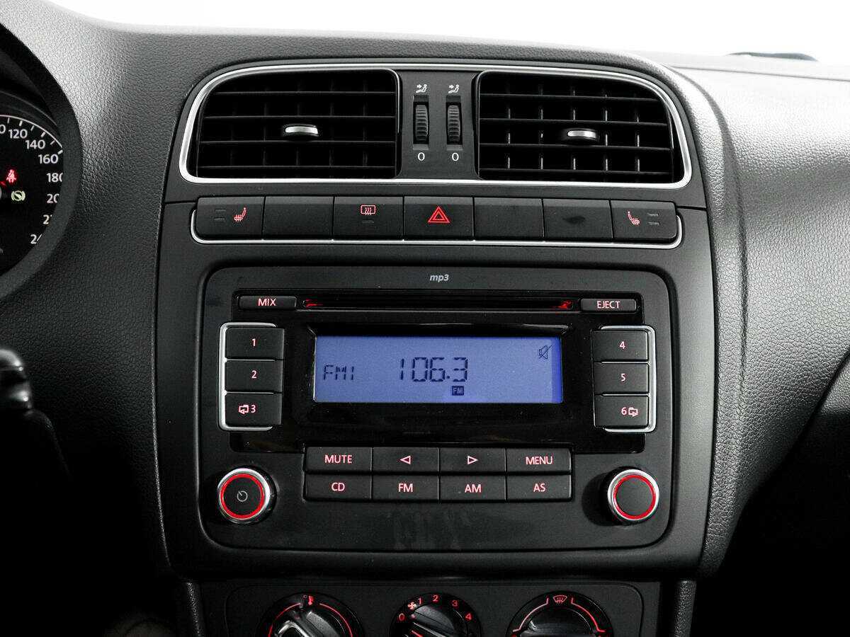 Купить Volkswagen Polo с пробегом. Фото: #12