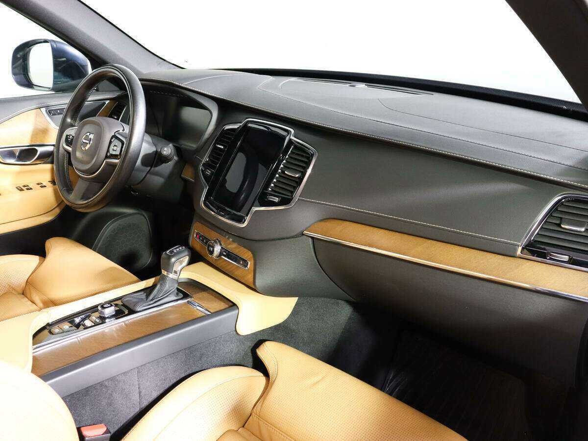 Купить Volvo XC90 с пробегом. Фото: #7