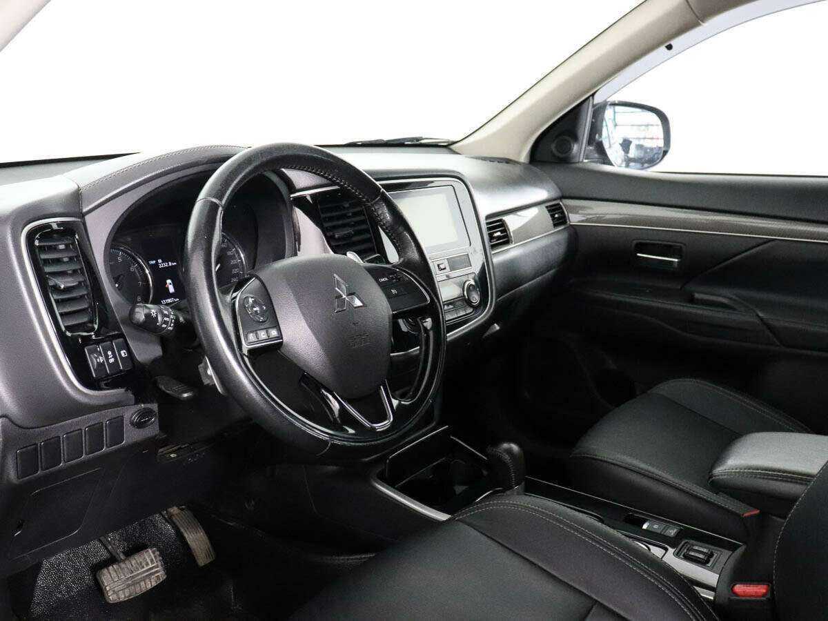 Купить Mitsubishi Outlander с пробегом. Фото: #7