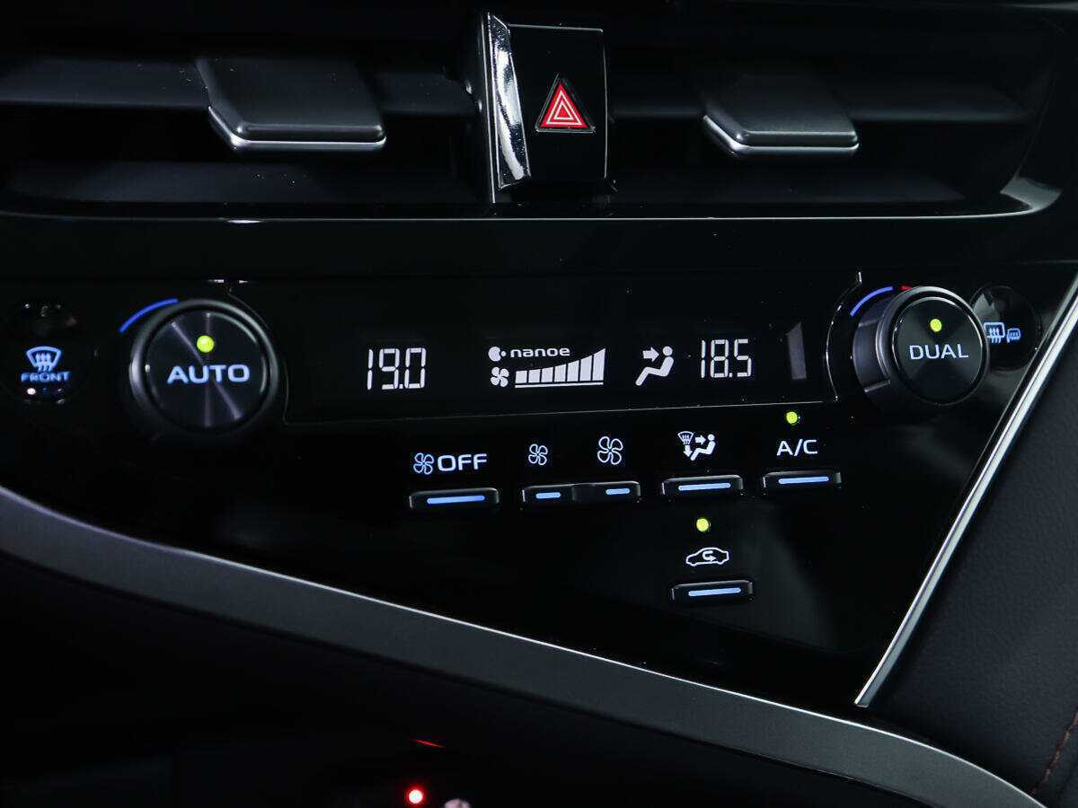 Купить Toyota Camry с пробегом. Фото: #20