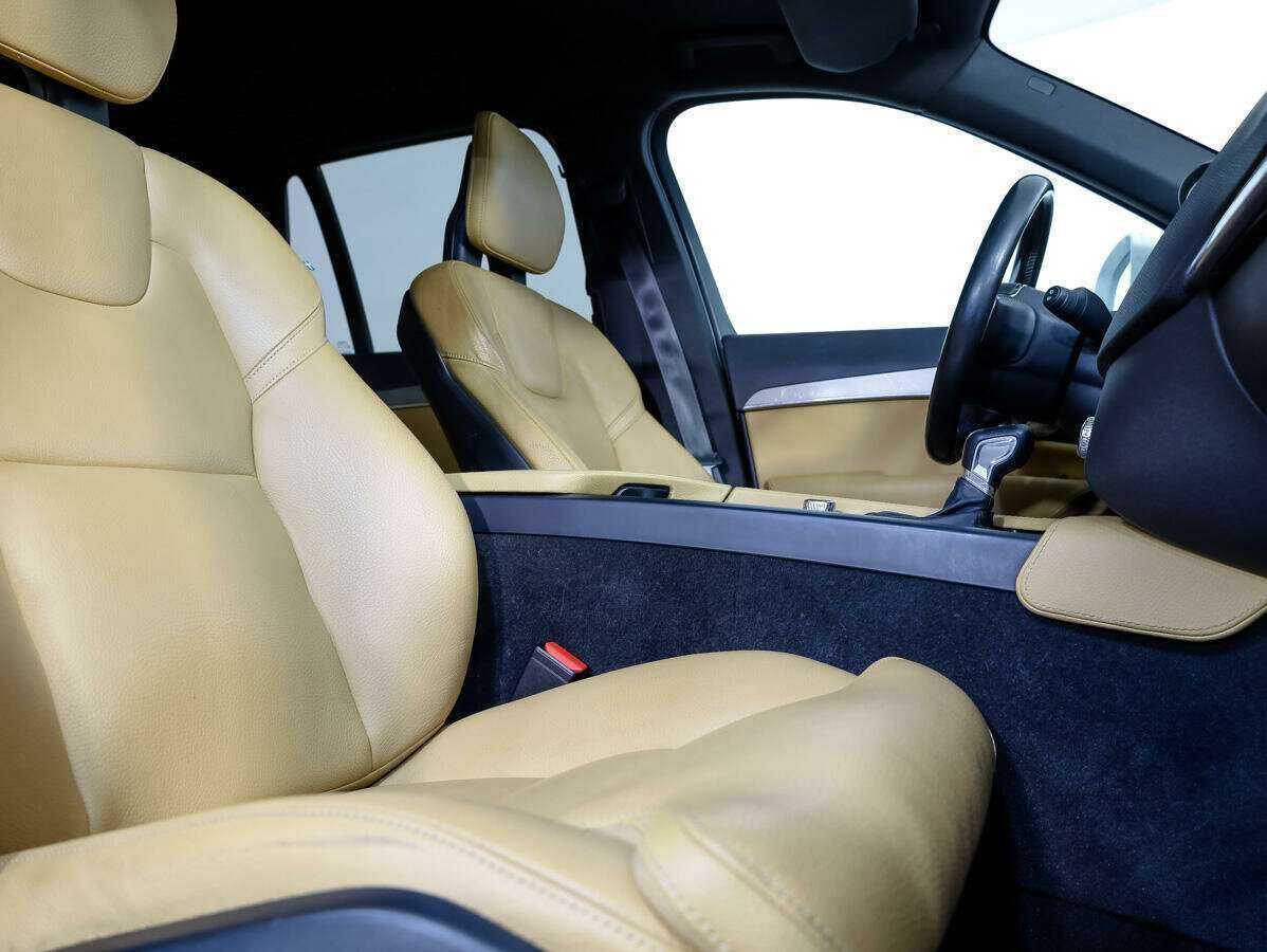 Купить Volvo XC90 с пробегом. Фото: #9