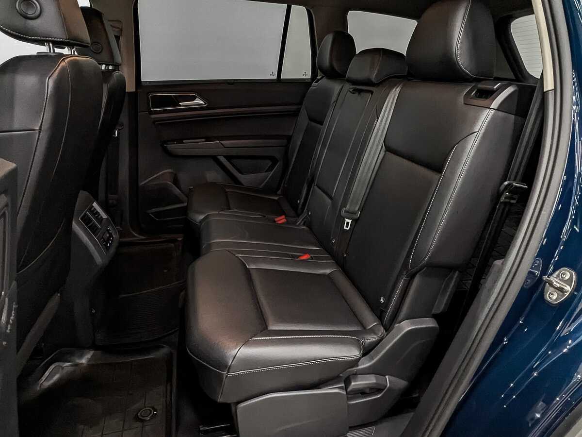 Купить Volkswagen Teramont с пробегом. Фото: #17