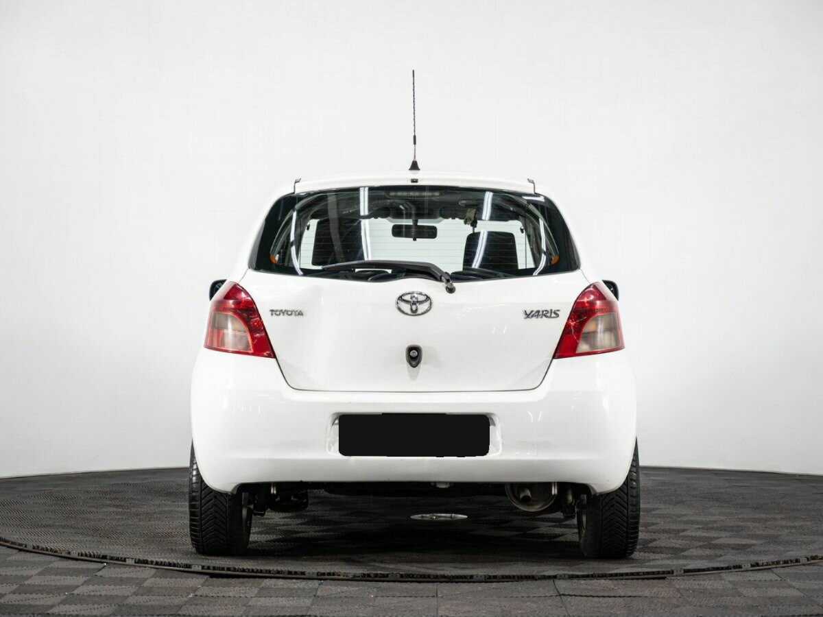 Купить Toyota Yaris с пробегом. Фото: #4