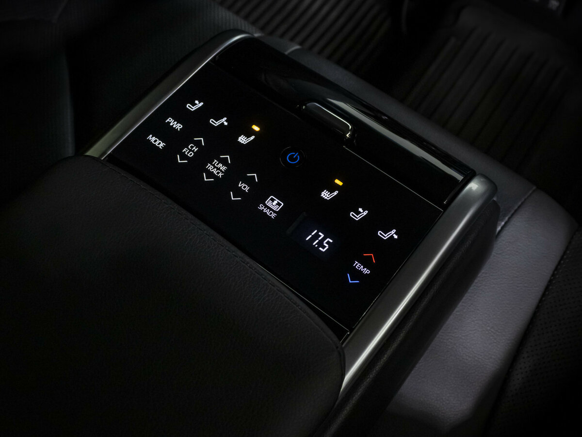 Купить Toyota Camry с пробегом. Фото: #15