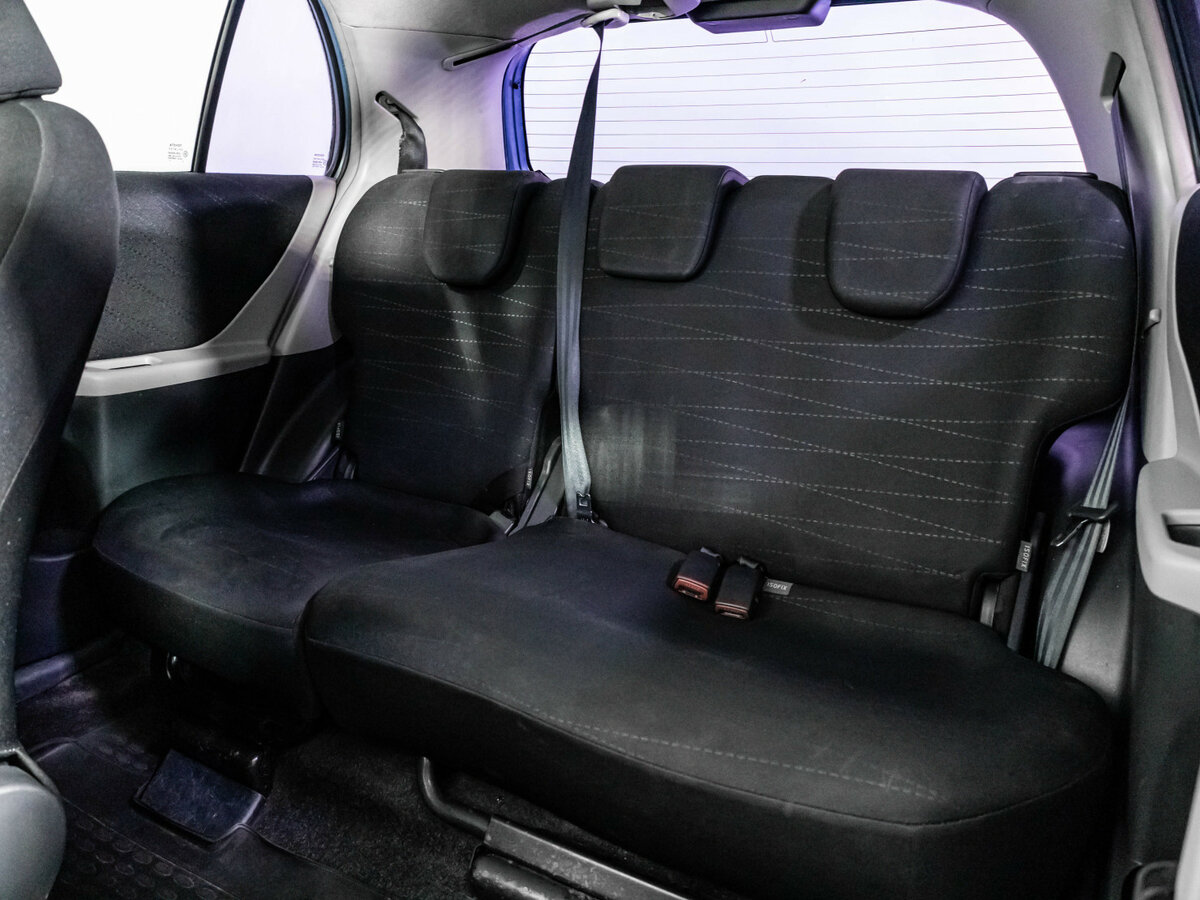 Купить Toyota Yaris с пробегом. Фото: #18