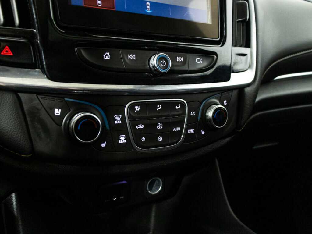 Купить Chevrolet Traverse с пробегом. Фото: #18
