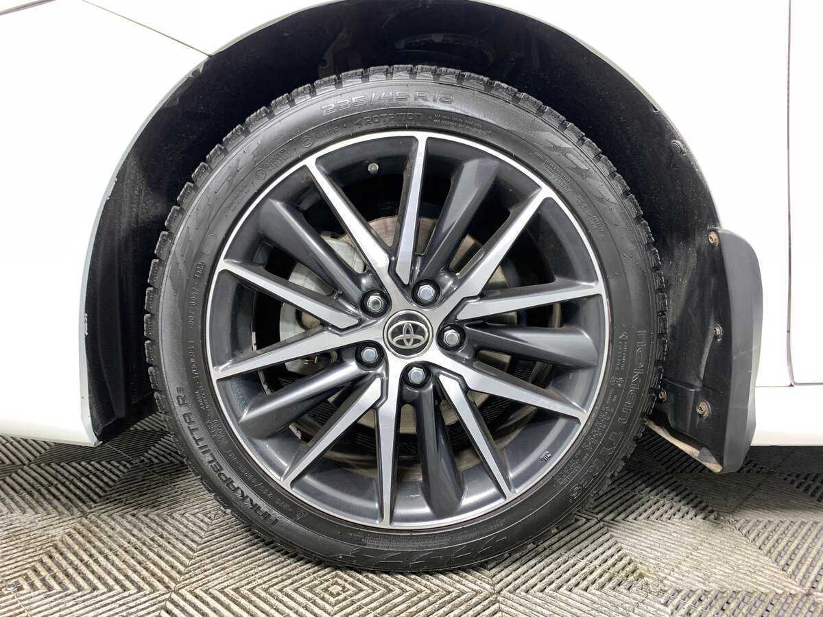 Купить Toyota Camry с пробегом. Фото: #8