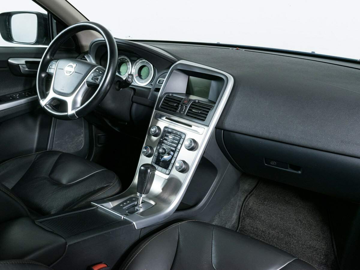 Купить Volvo XC60 с пробегом. Фото: #10