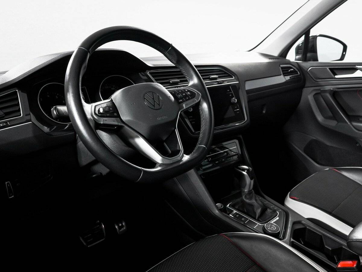 Купить Volkswagen Tiguan с пробегом. Фото: #13